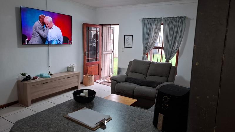 To Let 2 Bedroom Property for Rent in Vredenberg Western Cape